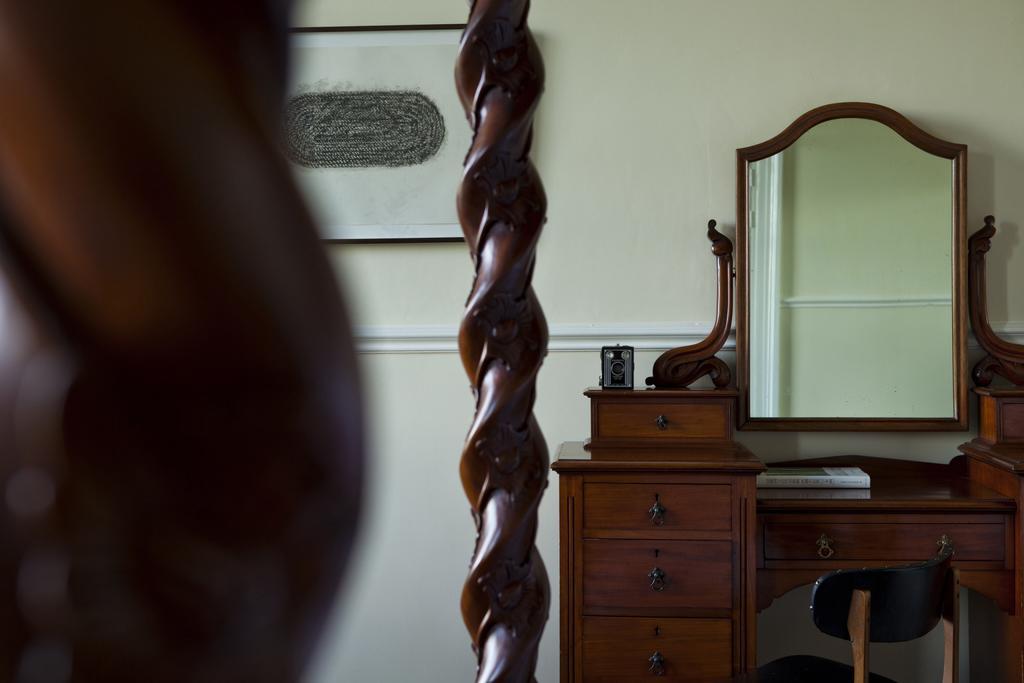 Coed Mawr Hall Bed & Breakfast Rowen Exterior photo