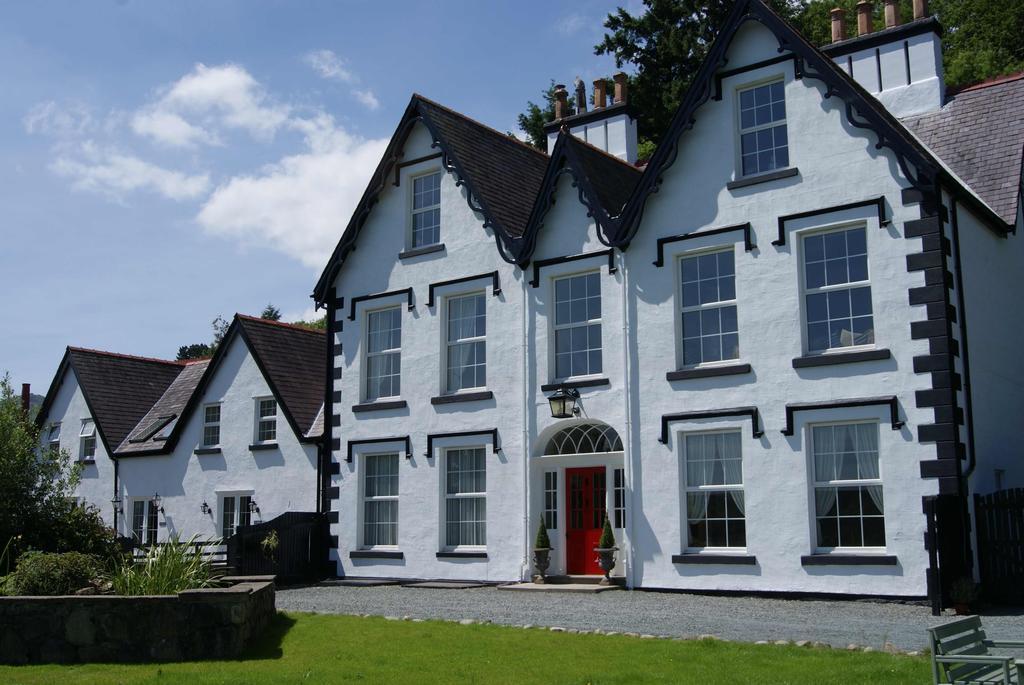 Coed Mawr Hall Bed & Breakfast Rowen Exterior photo